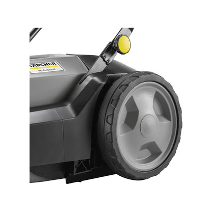 Road sweeper, KM 70/20 C, sweeping capacity 2800 m²/h, container capacity 45 l.