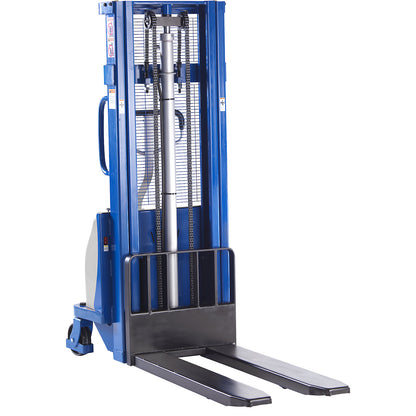 Semi-electric drawbar stacker, max. load 1200 kg, lifting height 2500 mm.