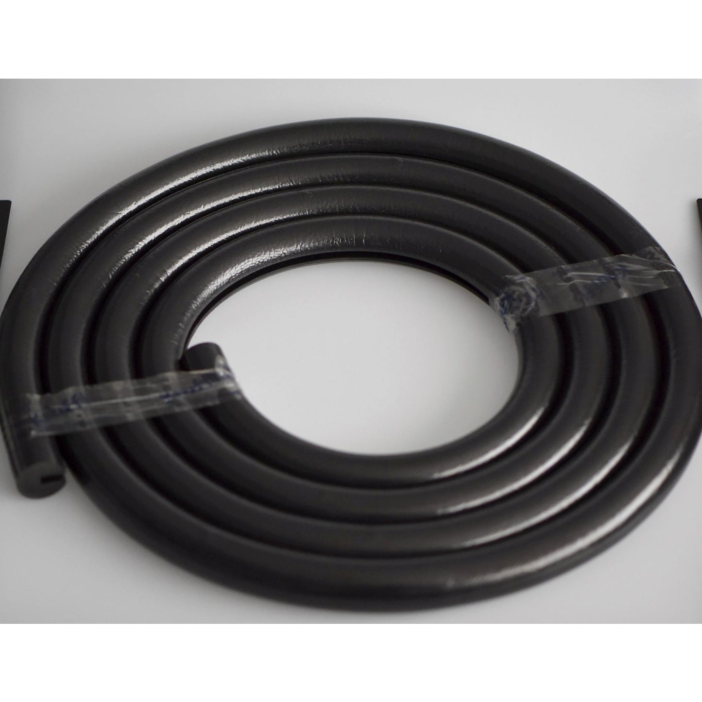 Knuffi® edge protection, type B, 1 x 5 m roll, black.