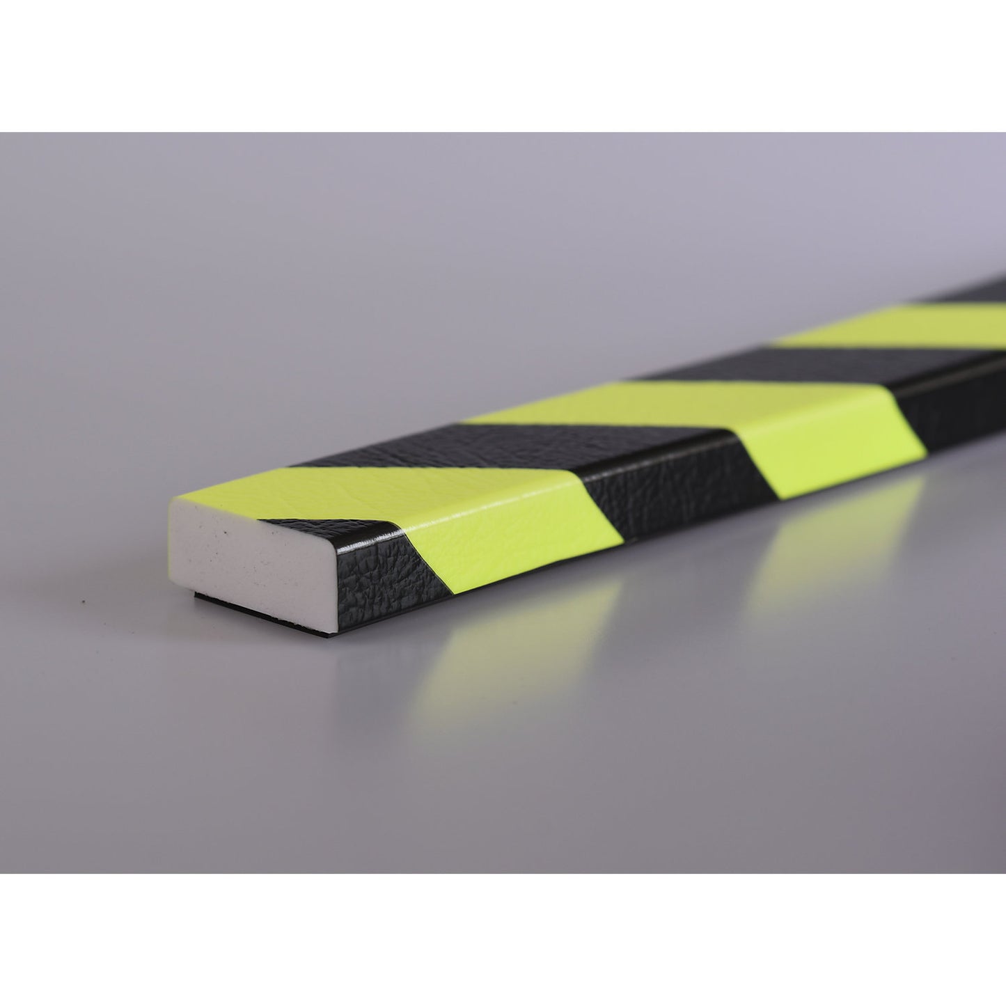 Knuffi® surface protection, type D, 1 m piece, magnet, yellow / black, daylight fluorescent.