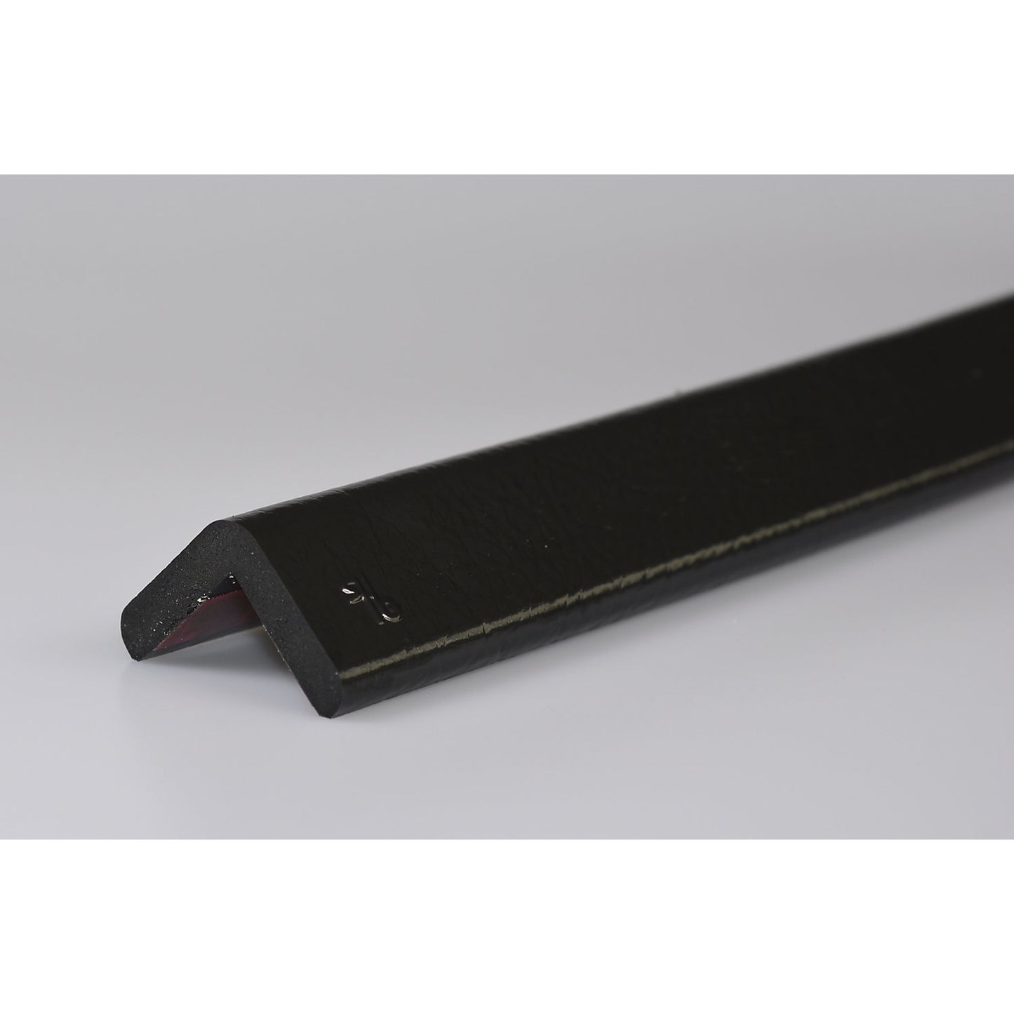 Knuffi® corner protection, type H, 1 m piece, black.