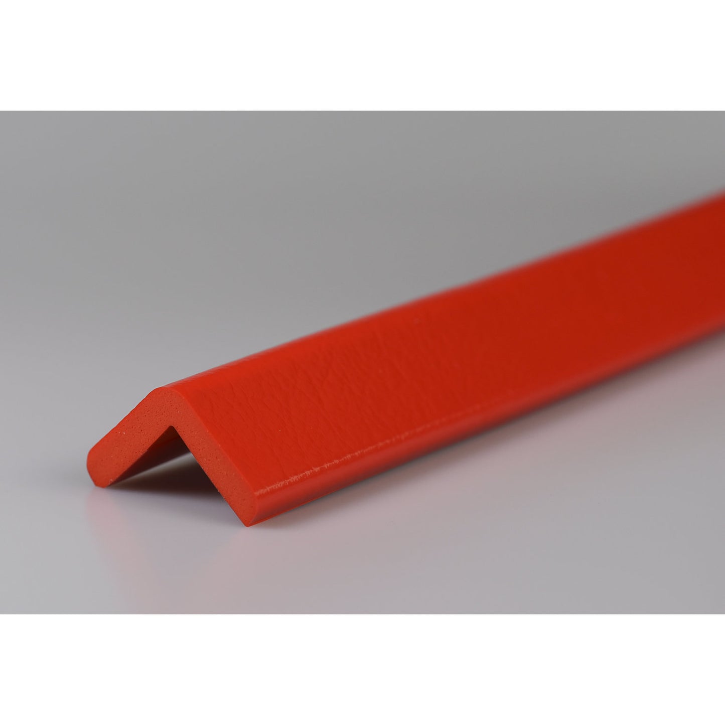 Knuffi® corner protection, type H, 1 m piece, red.