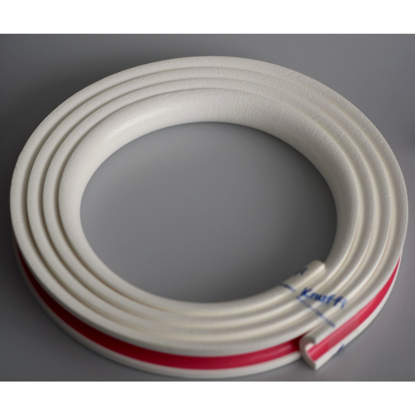 Knuffi® pipe protection, type R30, 1 x 5 m roll, white.