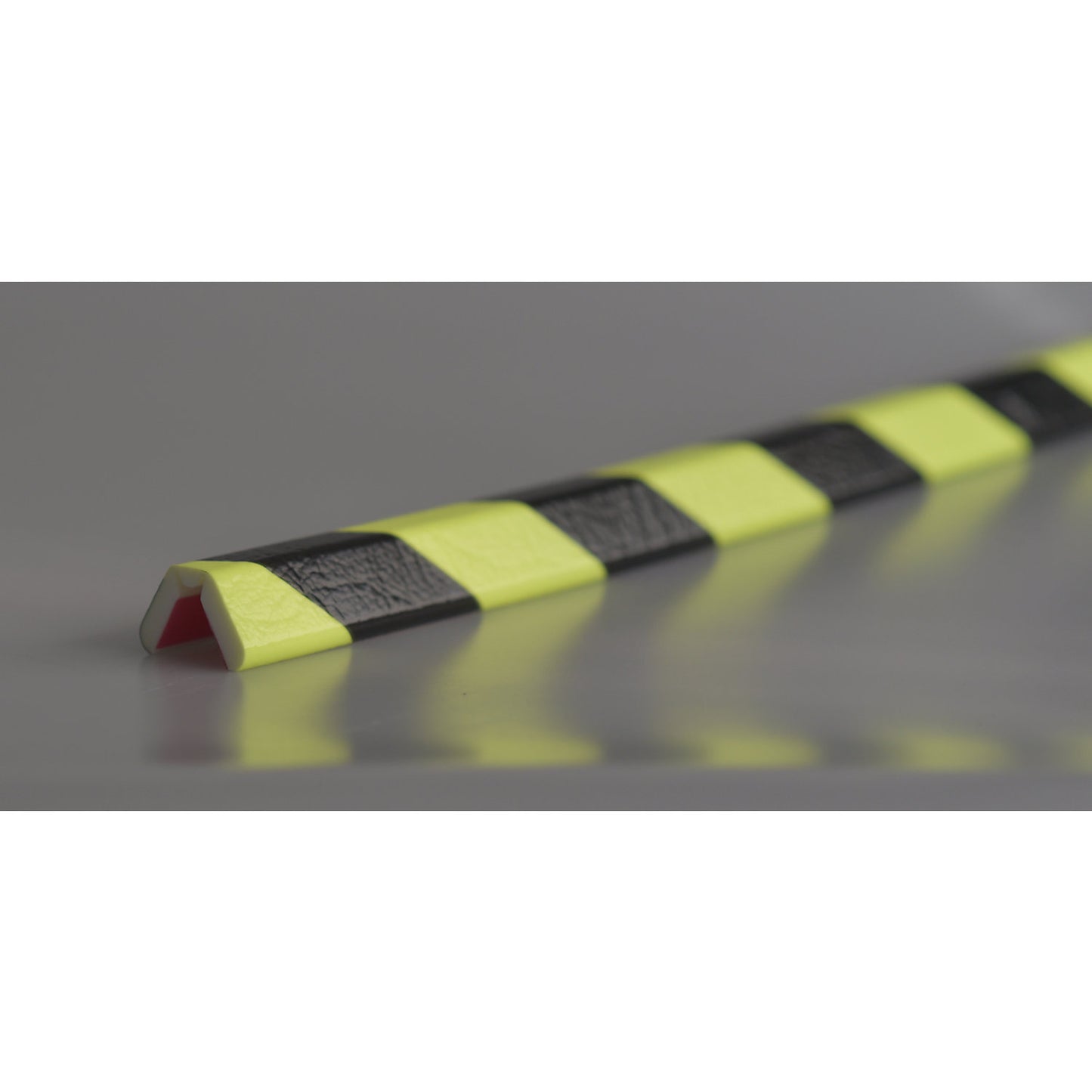 Knuffi® corner protection, type W, 1 m piece, black / fluorescent.