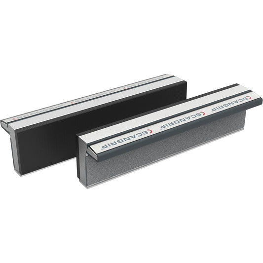 Magnetic vice jaws, made of hardened aluminium with rubber face, 1 pair, jaw width 140 mm.