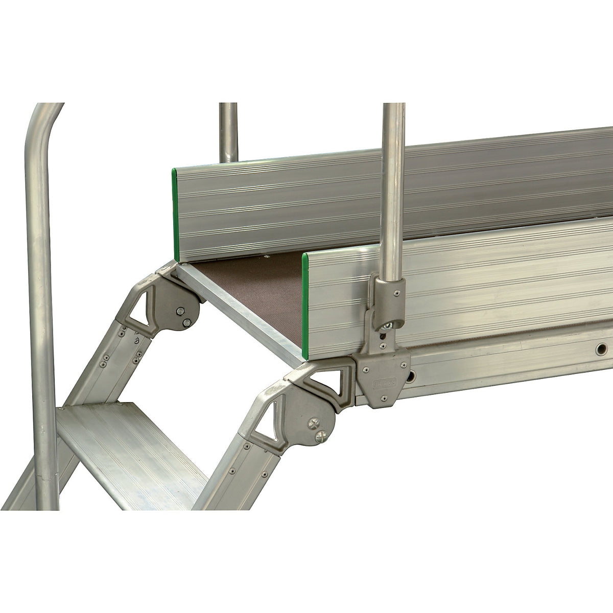 Aluminium ladder bridging, overall max. load 200 kg, 3 steps, platform 900 x 530 mm.