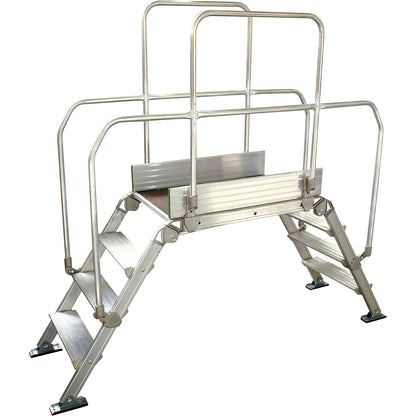 Aluminium ladder bridging, overall max. load 200 kg, 4 steps, platform 900 x 530 mm.