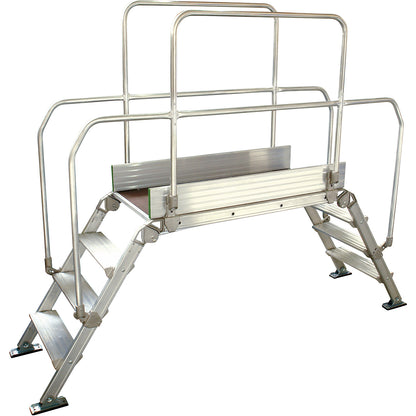 Aluminium ladder bridging, overall max. load 200 kg, 4 steps, platform 1200 x 530 mm.