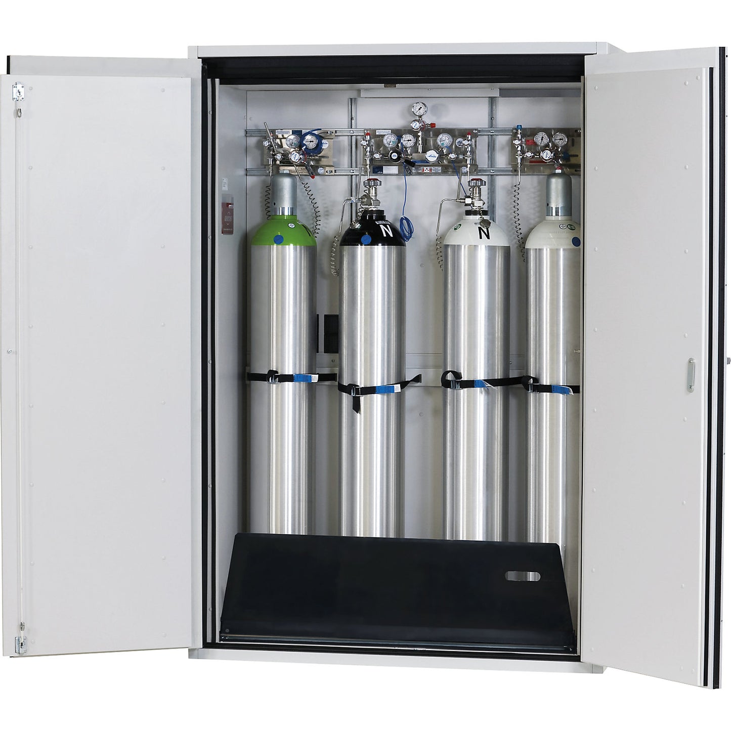 G90 fire-resistant pressurised gas cylinder cupboard, for storage in workrooms, for 4 x 50 l bottles, external width 1400 mm.