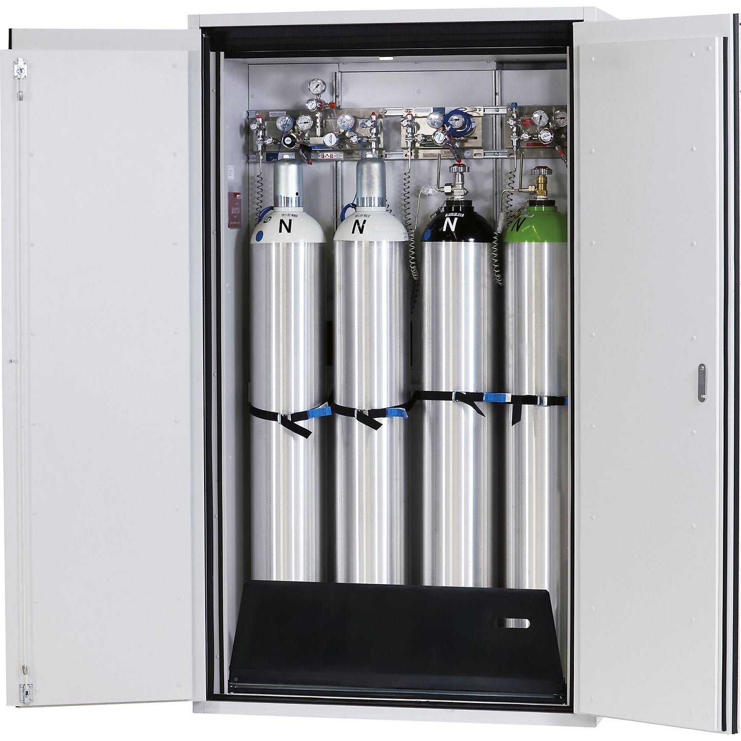 G90 fire-resistant pressurised gas cylinder cupboard, for storage in workrooms, for 4 x 50 l bottles, external width 1200 mm.