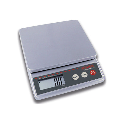 Compact scales, with 3 button operation, weighing range up to 5 kg, read-out accuracy 1 g, weighing plate 150 x 210 mm.