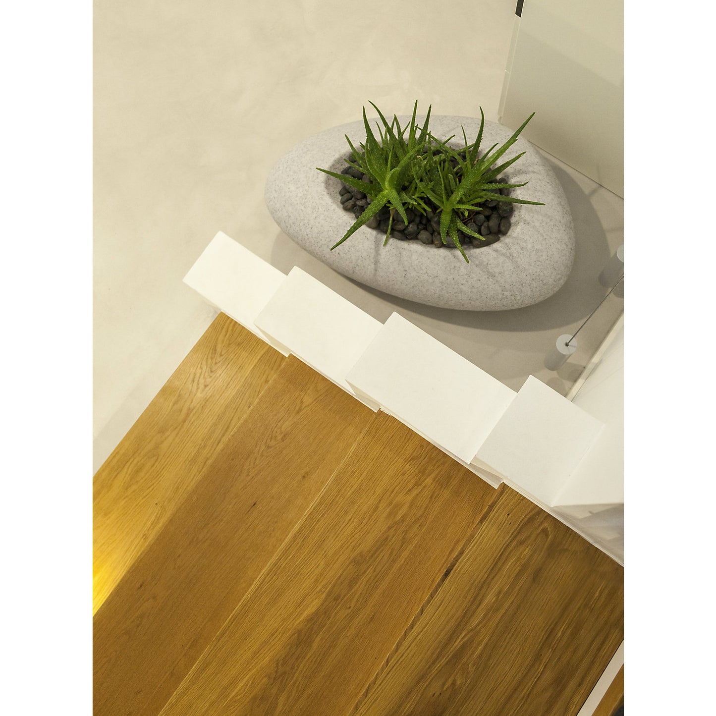 Plant container, STORUS VI, HxWxD 300 x 825 x 520 mm, light granite.
