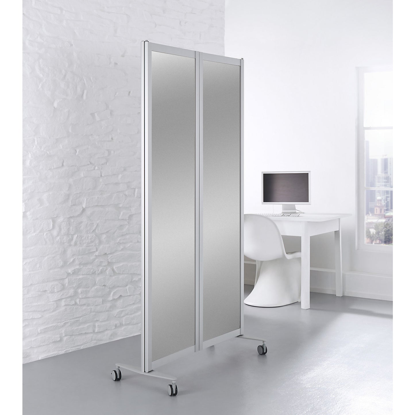 Mobile folding display panel, flame retardant, aluminium frame, magnetic board surface, HxWxD 1900 x 2000 x 450 mm, silver.