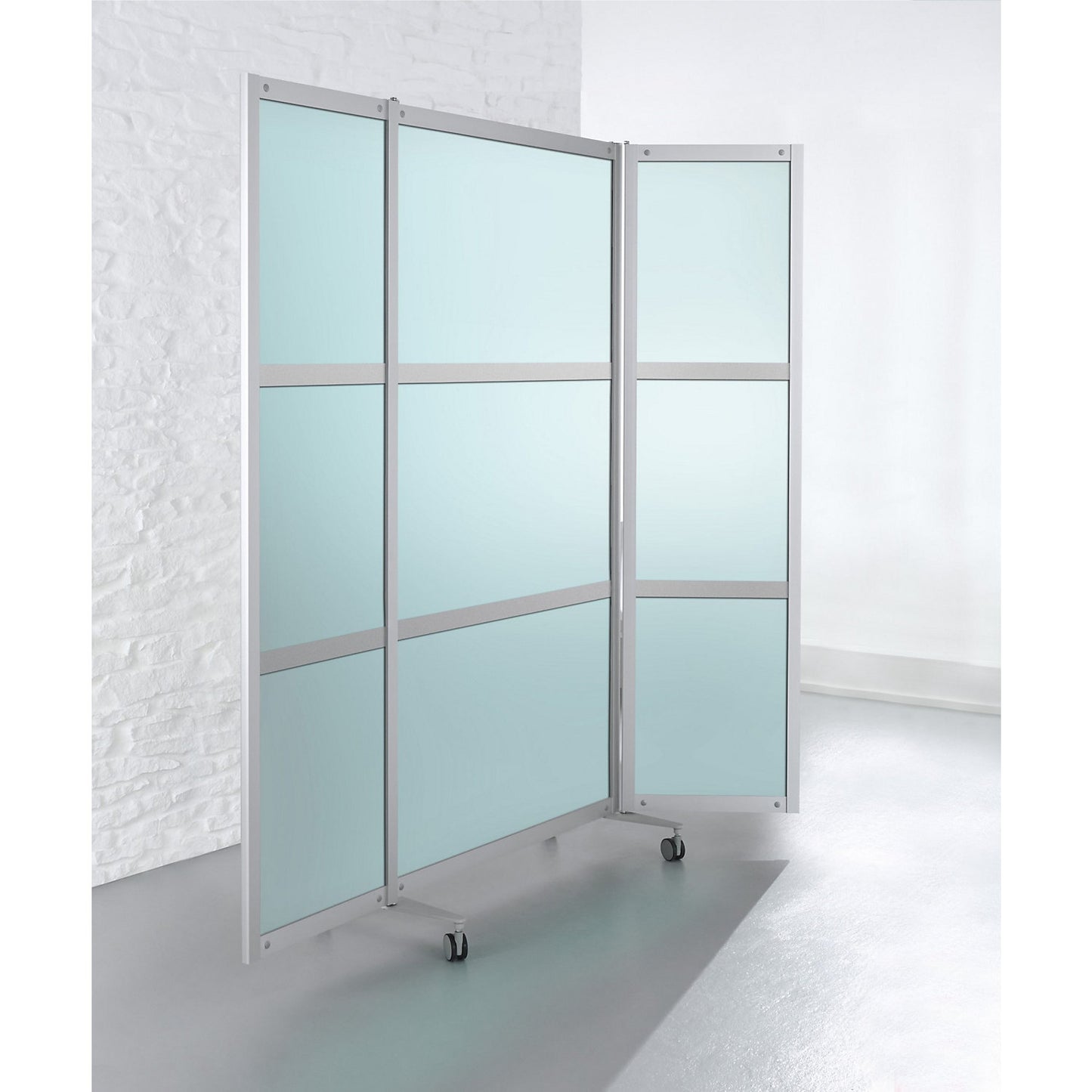 Mobile folding display panel, flame retardant, aluminium frame with single pane safety glass, HxWxD 1900 x 2000 x 450 mm, satin finish.