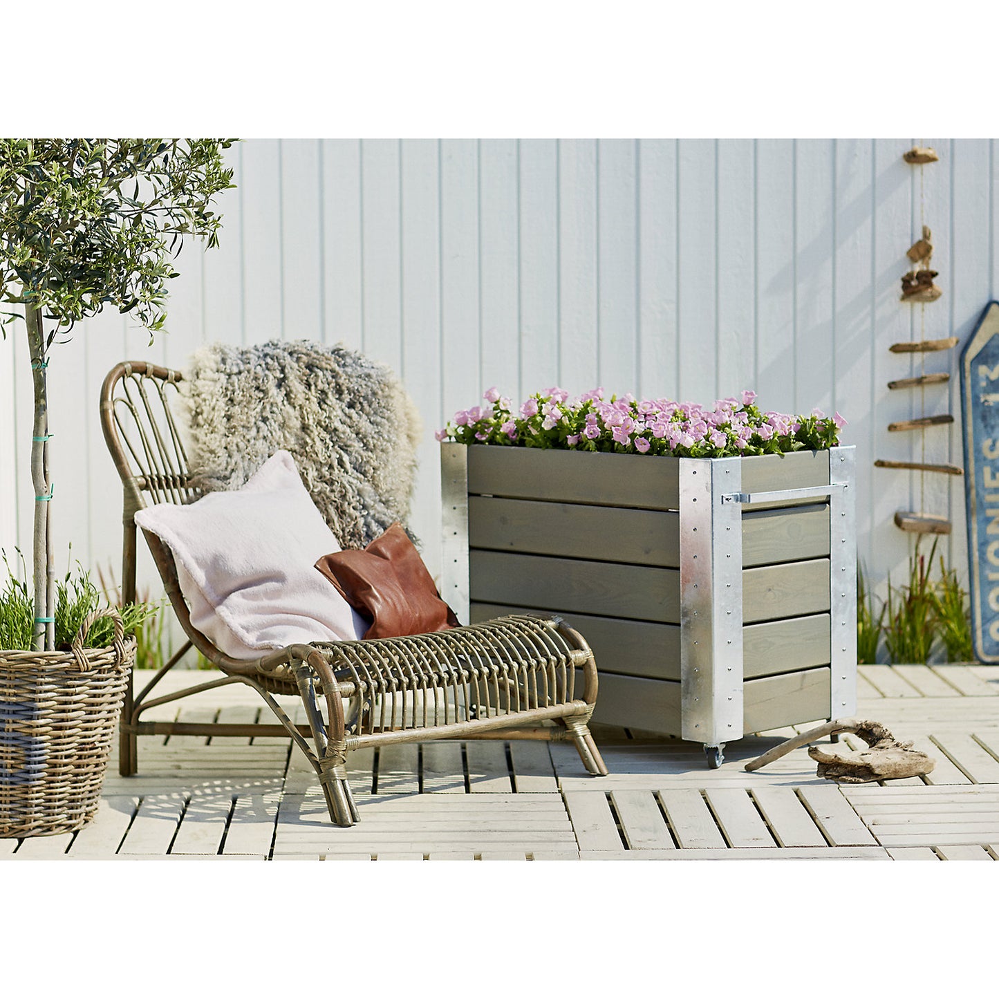 Planter box with castors, HxWxD 700 x 870 x 500 mm, grey brown.