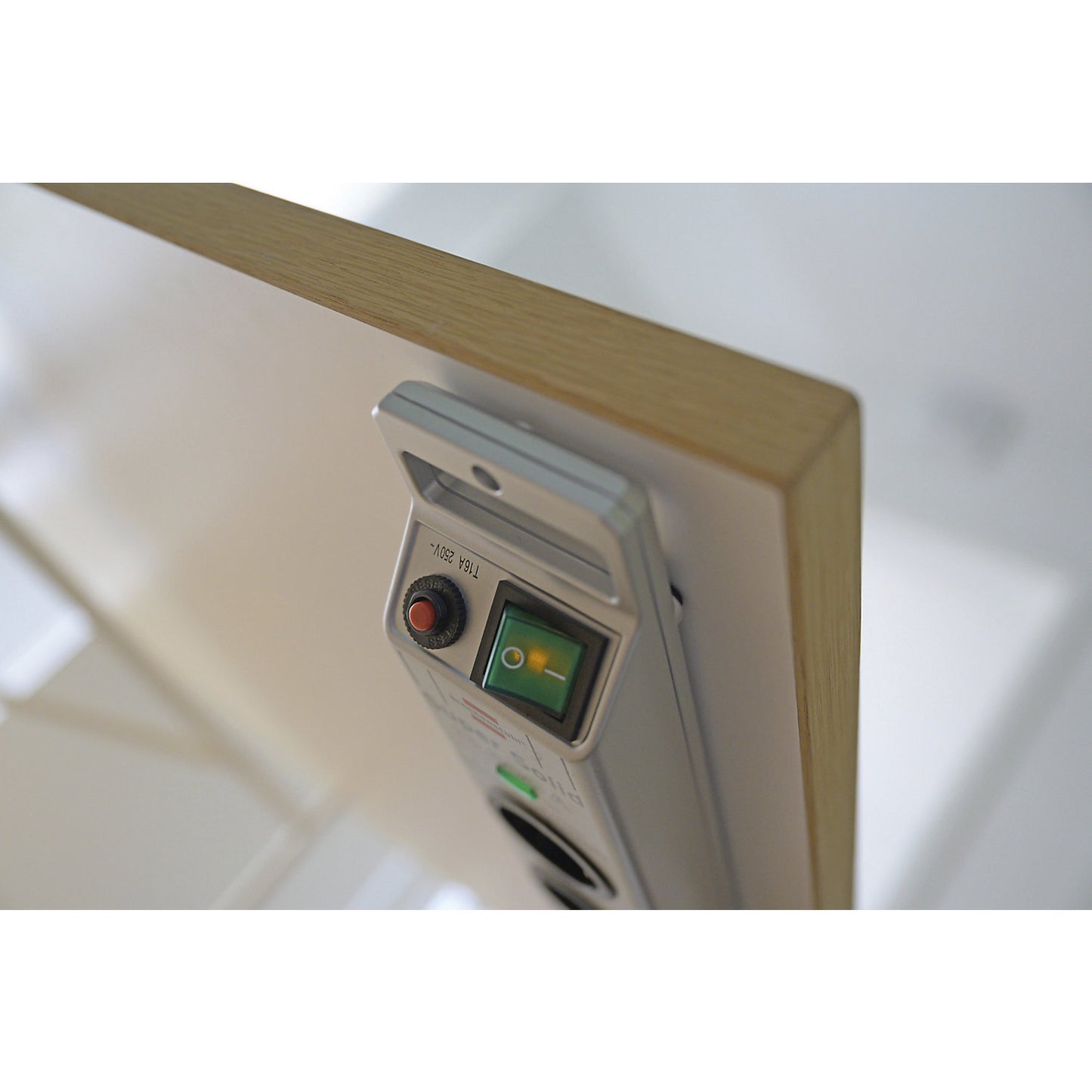 Super-Solid trailing socket, 5 sockets, with switch, overvoltage protection 13500 A.