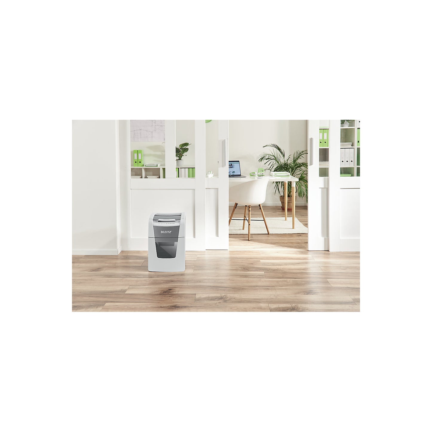 IQ Autofeed Small Office document shredder, collection capacity 34 l, particles, 8 sheets.