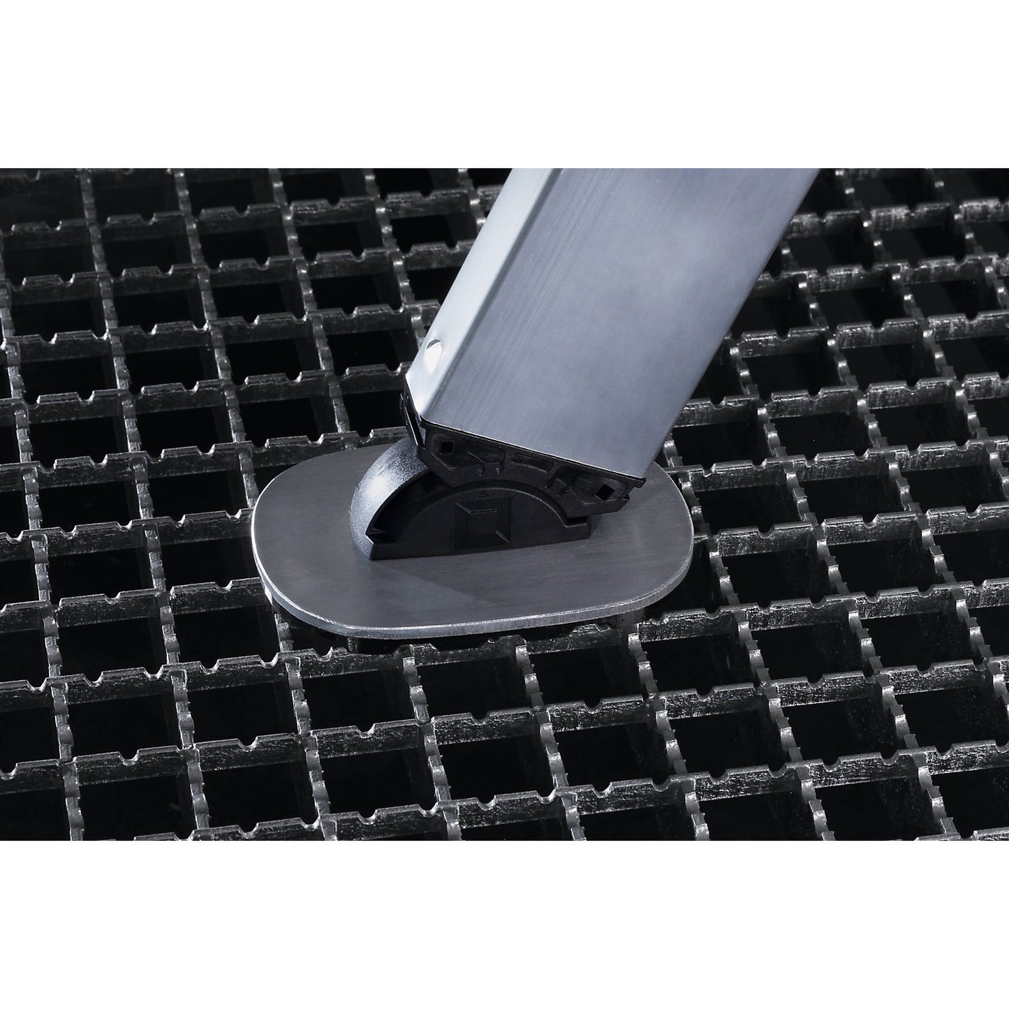 nivello® foot plate, for grates, includes fastening material.