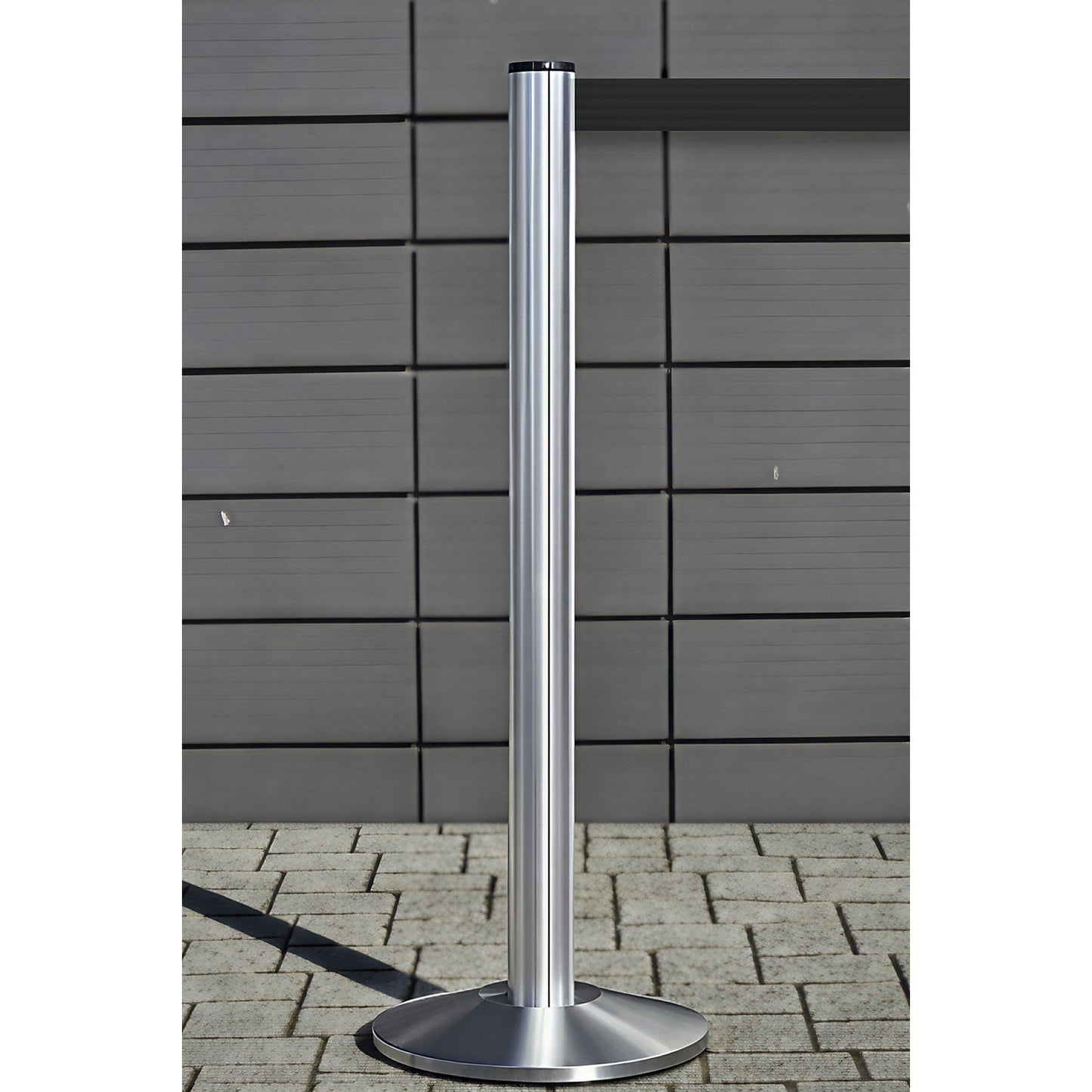 Beltrac EXTEND belt post, aluminium, polished chrome post, belt black.