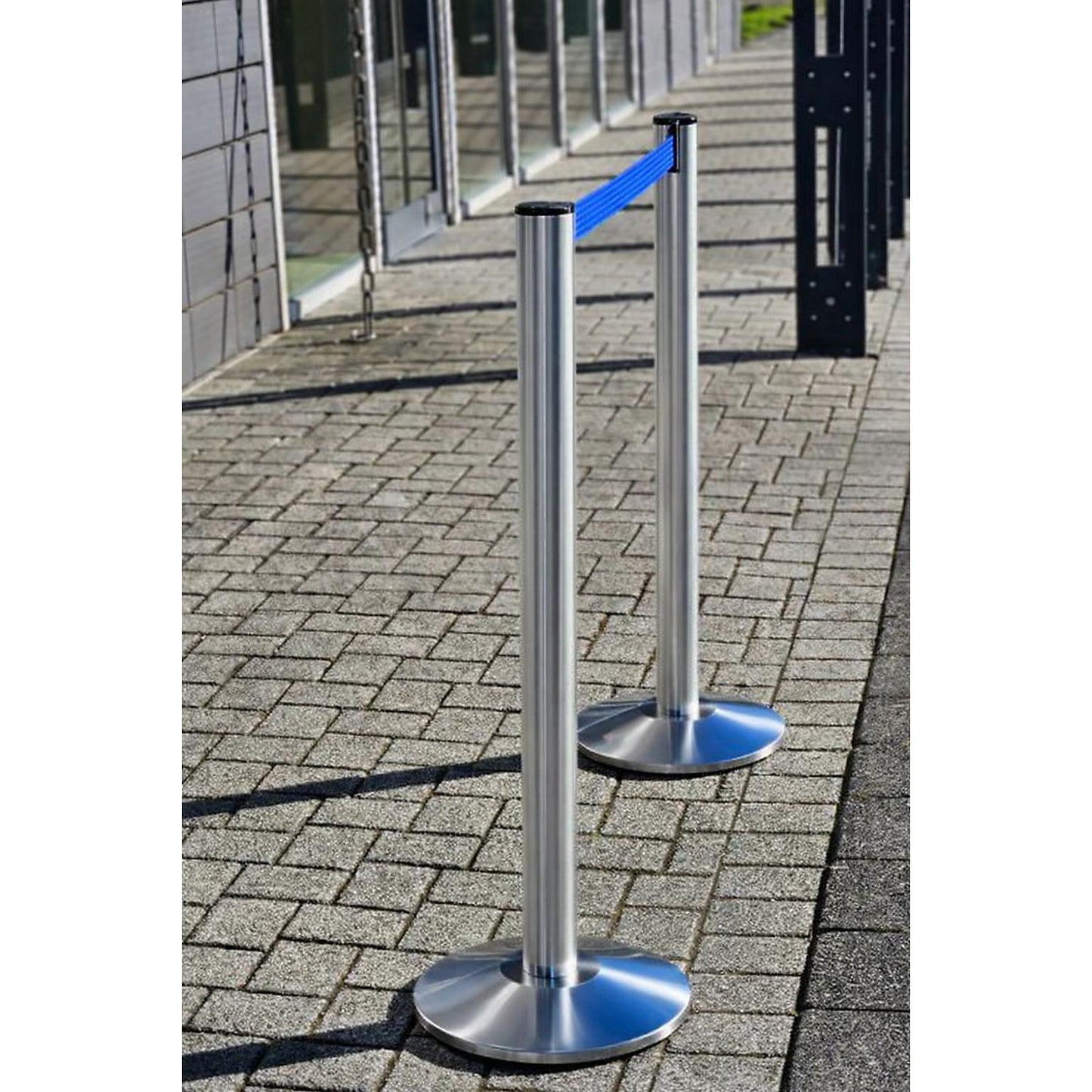Beltrac EXTEND belt post, aluminium, polished chrome post, belt blue.