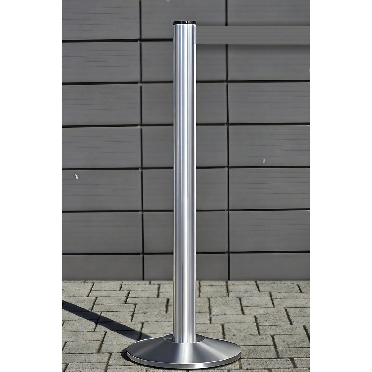 Beltrac EXTEND belt post, aluminium, polished chrome post, belt silver grey.