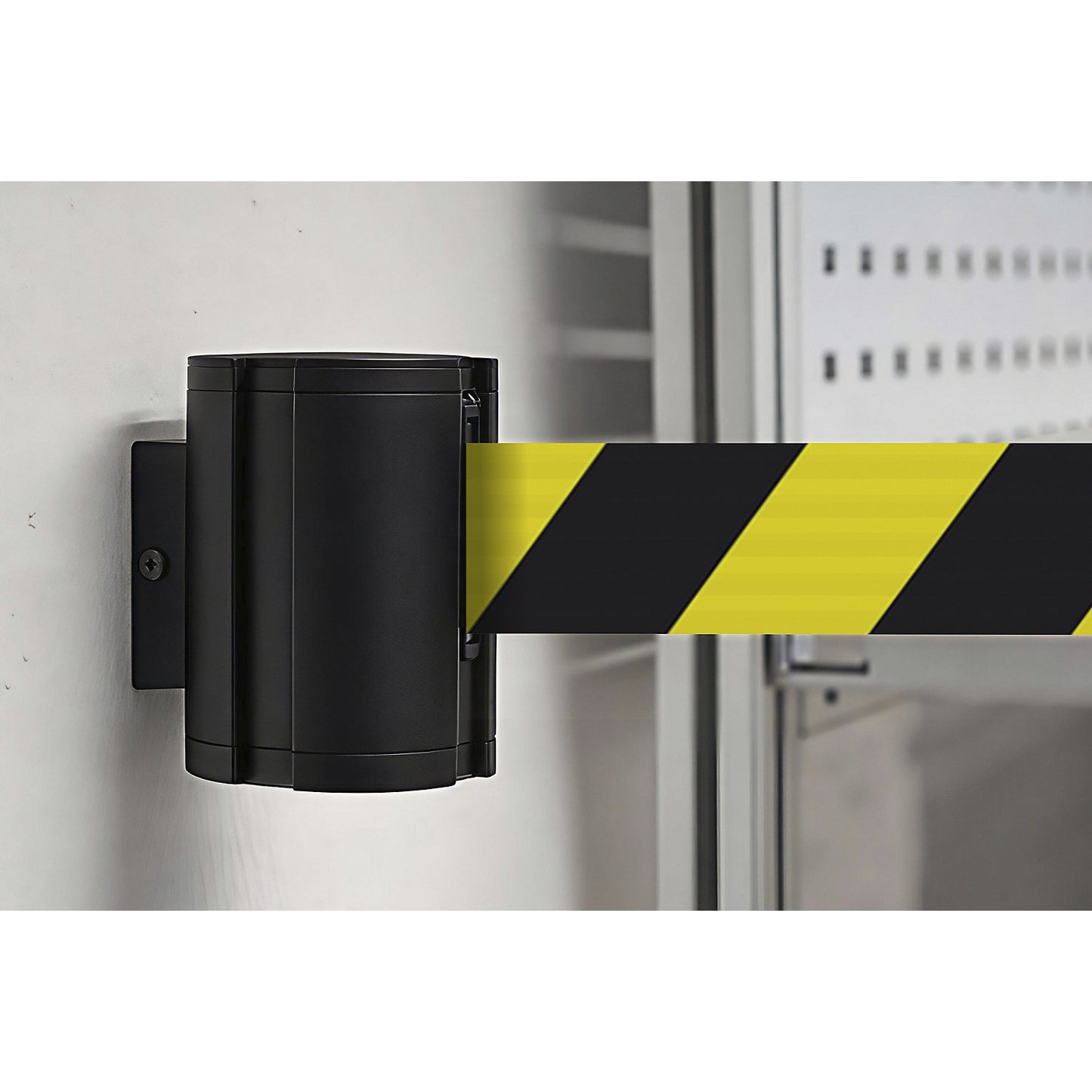 Aluminium belt cassette, wall XXL, 12 m extension, belt colour black/yellow, housing colour black.