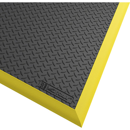 Diamond Flex™ nitrile anti-fatigue matting, 1630 x 970 mm, with 3 yellow edge strips, black / yellow.