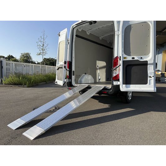 Aluminium loading ramp, perforated walking surface, max. load 450 kg, ramp width 300 mm.