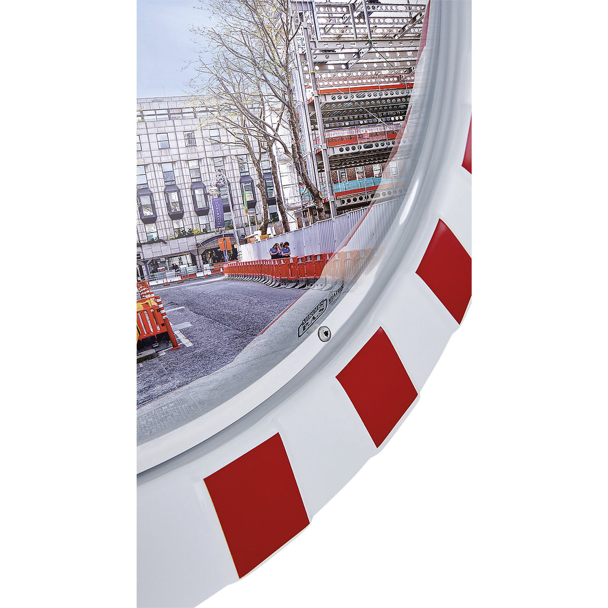 Traffic mirror with UV protection, field of vision up to 180°, HxW 400 x 800 mm.