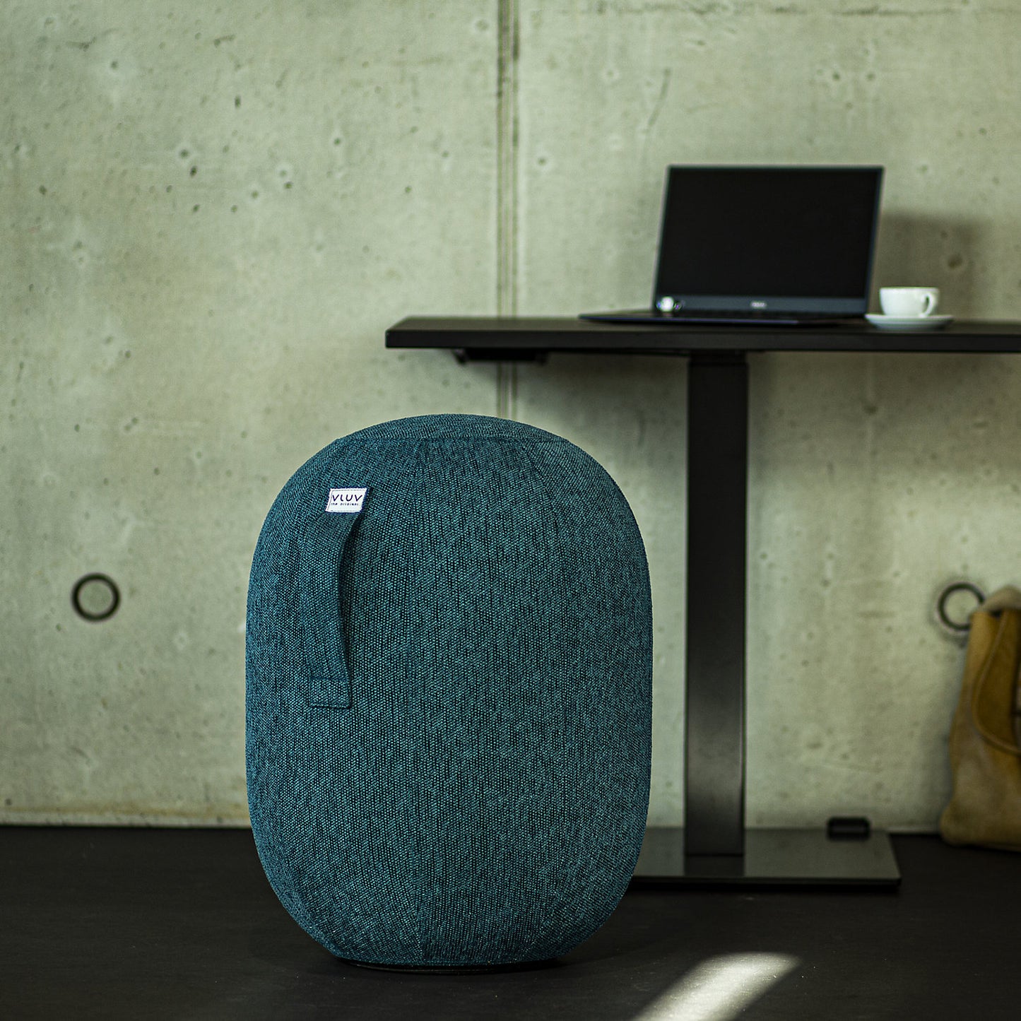 VLUV KAPSUL STOV balance stool M, seat height 480 - 520 mm, polyester, petrol.