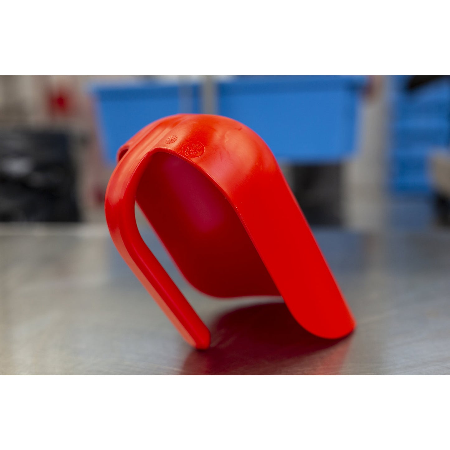 Hand shovel, ergonomic, capacity 2 l, pack of 10, red.