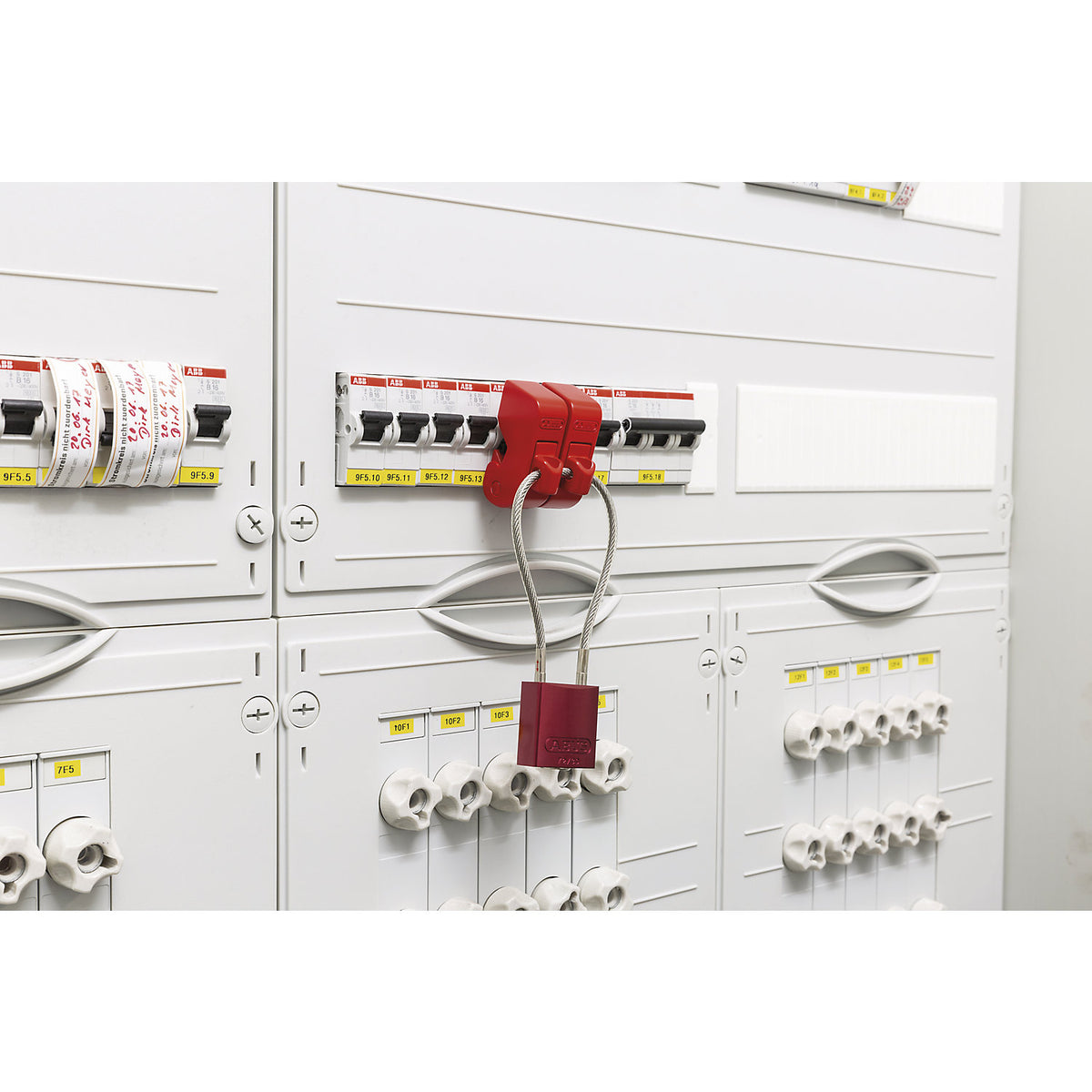 Universal E203 circuit breaker interlock, single pole, ABS, red.