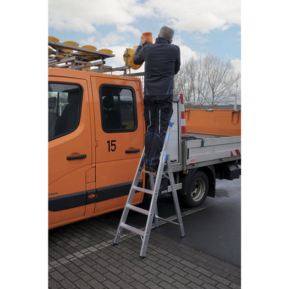 Aluminium stepladder, with R13 anti-slip properties, single sided access, 4 steps incl. platform.