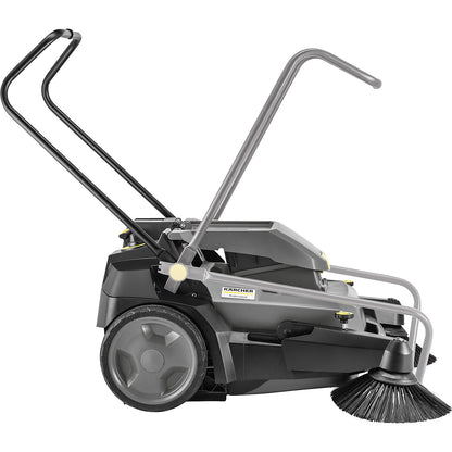 Cordless push along sweeper with fine dust filter, electric, container capacity 45 l.
