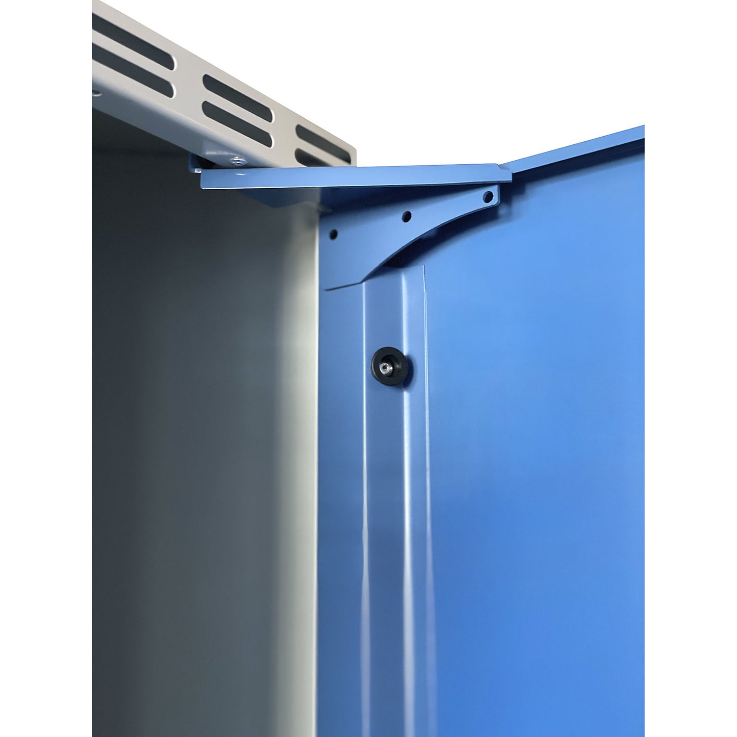 Fydor 3-fold compartment locker, 3 compartments, light grey / brilliant blue, W 900 mm, 3 compartments, sloping roof shape, cylinder lock.