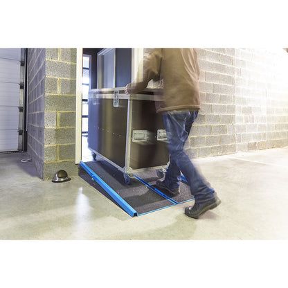 Access ramp, folding, max. load 450 kg, LxW 1660 x 890 mm.