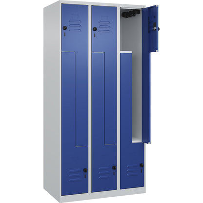Classic PLUS Z locker, 3 compartments, light grey/gentian blue, W 900 mm, with floor glides, rotary bolt.