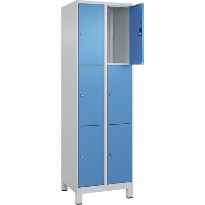 Classic PLUS 3-fold compartment locker, 2 compartments, light grey/light blue, W 600 mm, 6 compartments, with feet.
