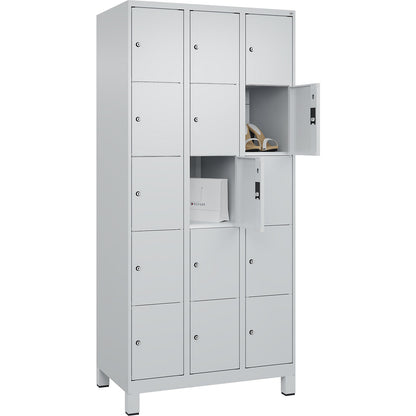 Classic PLUS 5-fold compartment locker, 3 compartments, light grey, W 900 mm, 15 compartments, with feet.