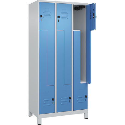 Classic PLUS Z locker, 3 compartments, light grey/light blue, W 900 mm, with feet, rotary bolt.
