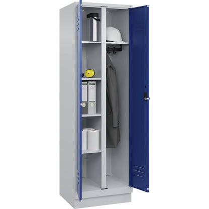 Classic PLUS locker for cleaning products, 1 compartment, partition in centre, light grey/gentian blue, W 600 mm, with base plinth, rotary bolt.