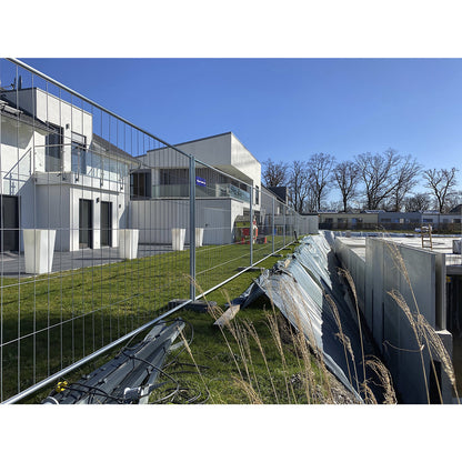 Site fencing, hot dip galvanised, width 2200 mm, height 2000 mm, without hooks and eyelets.