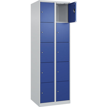 Evolo PLUS 5-fold compartment locker, 2 compartments, light grey / gentian blue, W 600 mm, 10 compartments, with floor glides, cylinder lock.