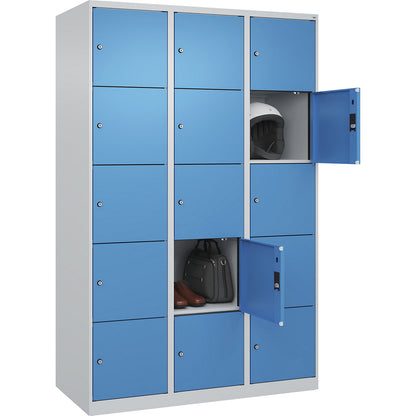 Evolo PLUS 5-fold compartment locker, 3 compartments, light grey / light blue, W 1200 mm, 15 compartments, with floor glides, cylinder lock.