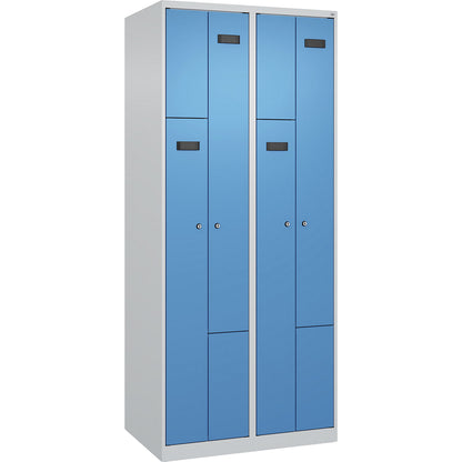 Evolo PLUS Z-locker, 2 compartments, light grey / light blue, W 800 mm, 4 compartments, with floor glides, cylinder lock.
