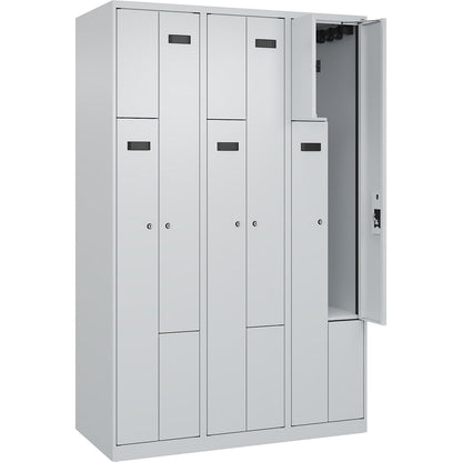 Evolo PLUS Z-locker, 3 compartments, light grey, W 1200 mm, 6 compartments, with floor glides, cylinder lock.