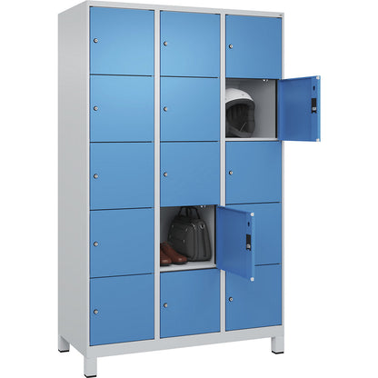 Evolo PLUS 5-fold compartment locker, 3 compartments, light grey / light blue, W 1200 mm, 15 compartments, with wide feet, cylinder lock.