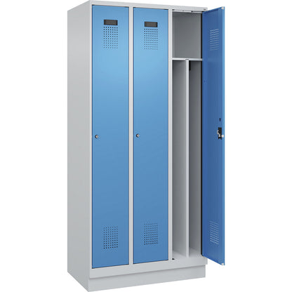 Evolo PLUS clean and dirty clothes locker, narrow, 3 compartments, shortened centre divider, light grey / light blue, W 900 mm, with base plinth, cylinder lock.
