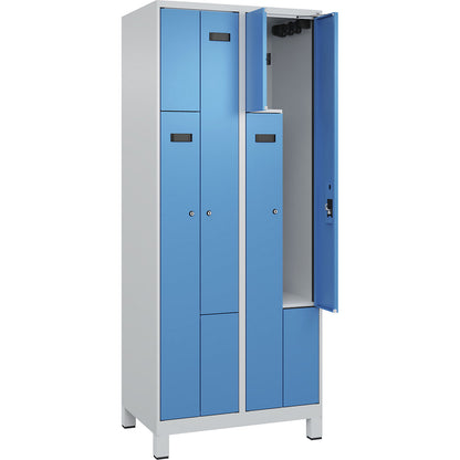 Evolo PLUS Z-locker, 2 compartments, light grey / light blue, W 800 mm, 4 compartments, with wide feet, cylinder lock.