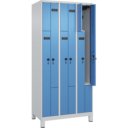 Evolo PLUS Z-locker, 3 compartments, light grey / light blue, W 900 mm, 6 compartments, with wide feet, security rotary bolt.